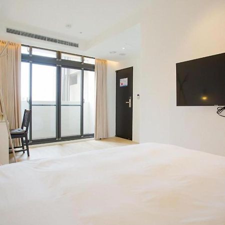 Mini West Hotel Taichung Dış mekan fotoğraf