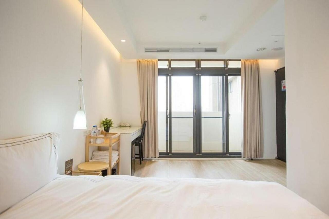 Mini West Hotel Taichung Dış mekan fotoğraf