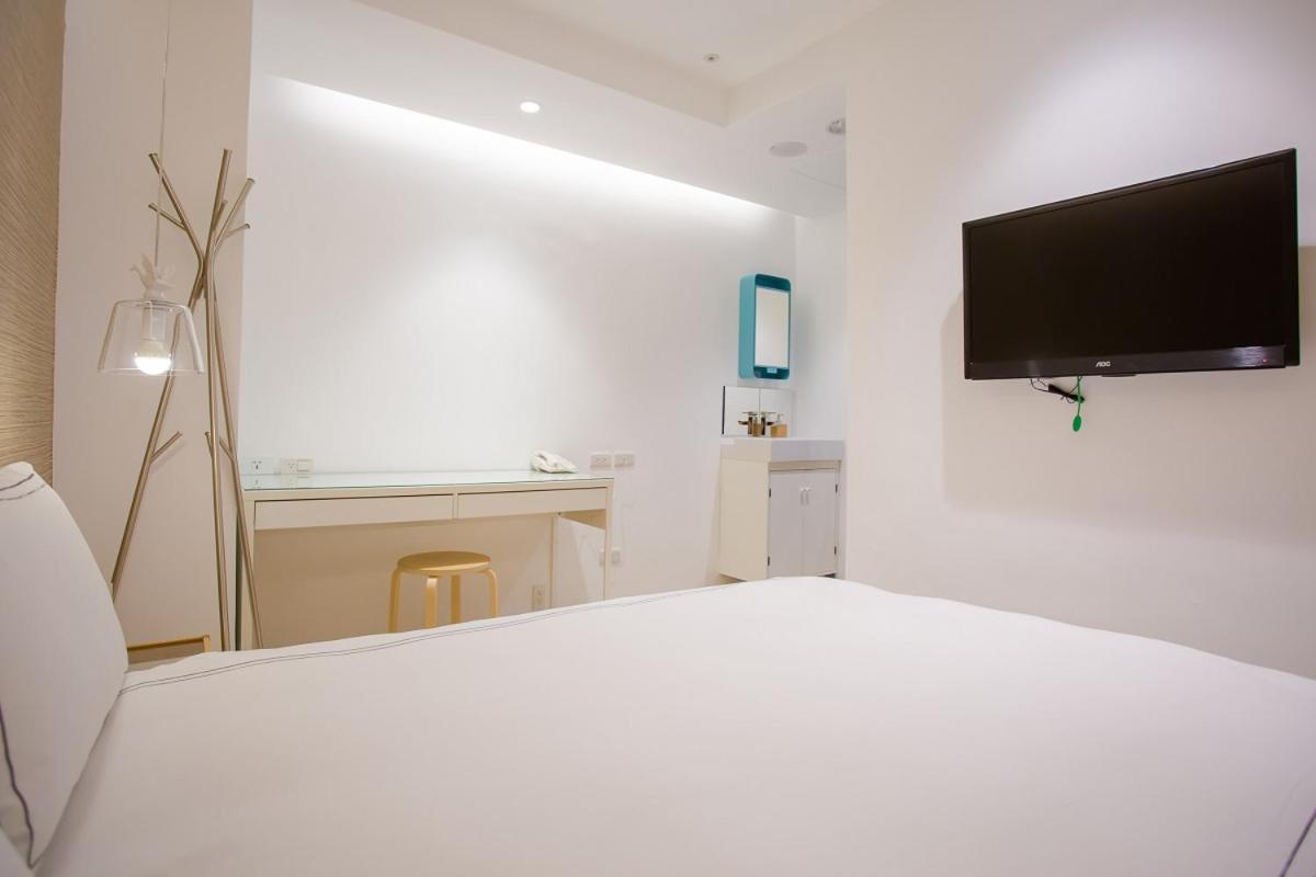 Mini West Hotel Taichung Dış mekan fotoğraf