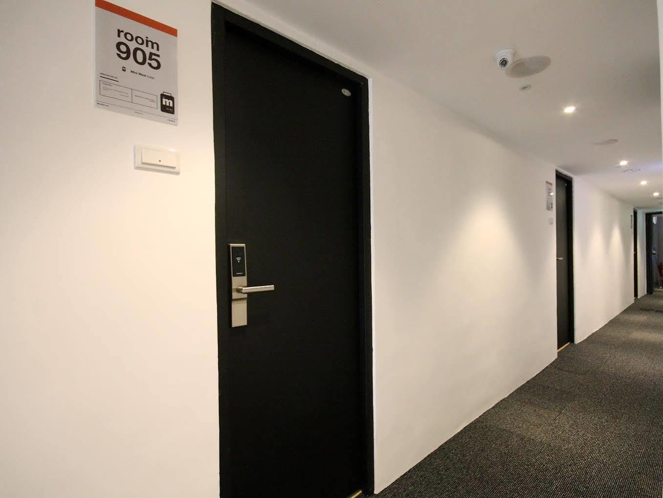 Mini West Hotel Taichung Dış mekan fotoğraf